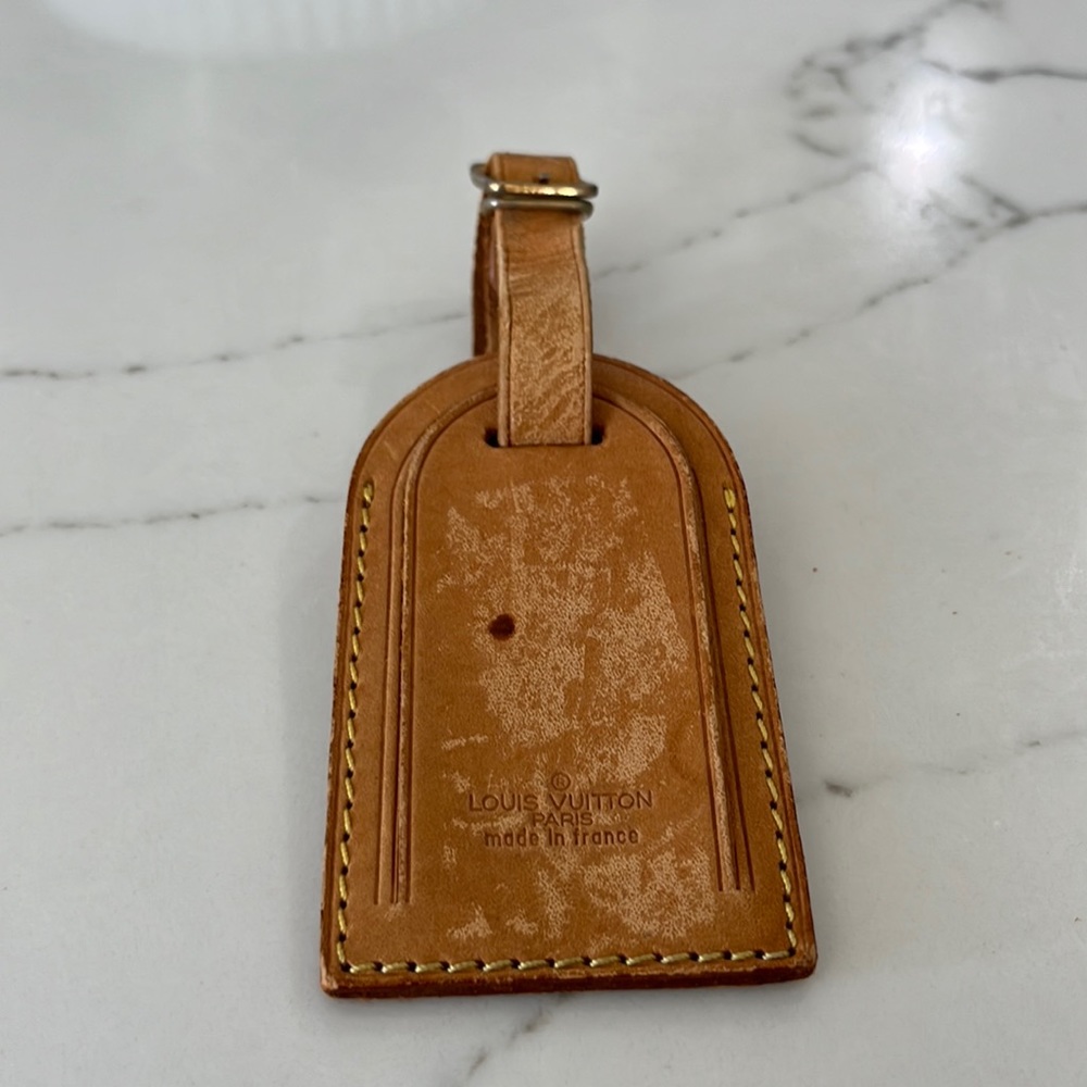 LV Travel Tag